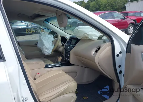 2014 Nissan Pathfinder Sv z USA, uszkodzony, nr VIN 5N1AR2MM8EC690276